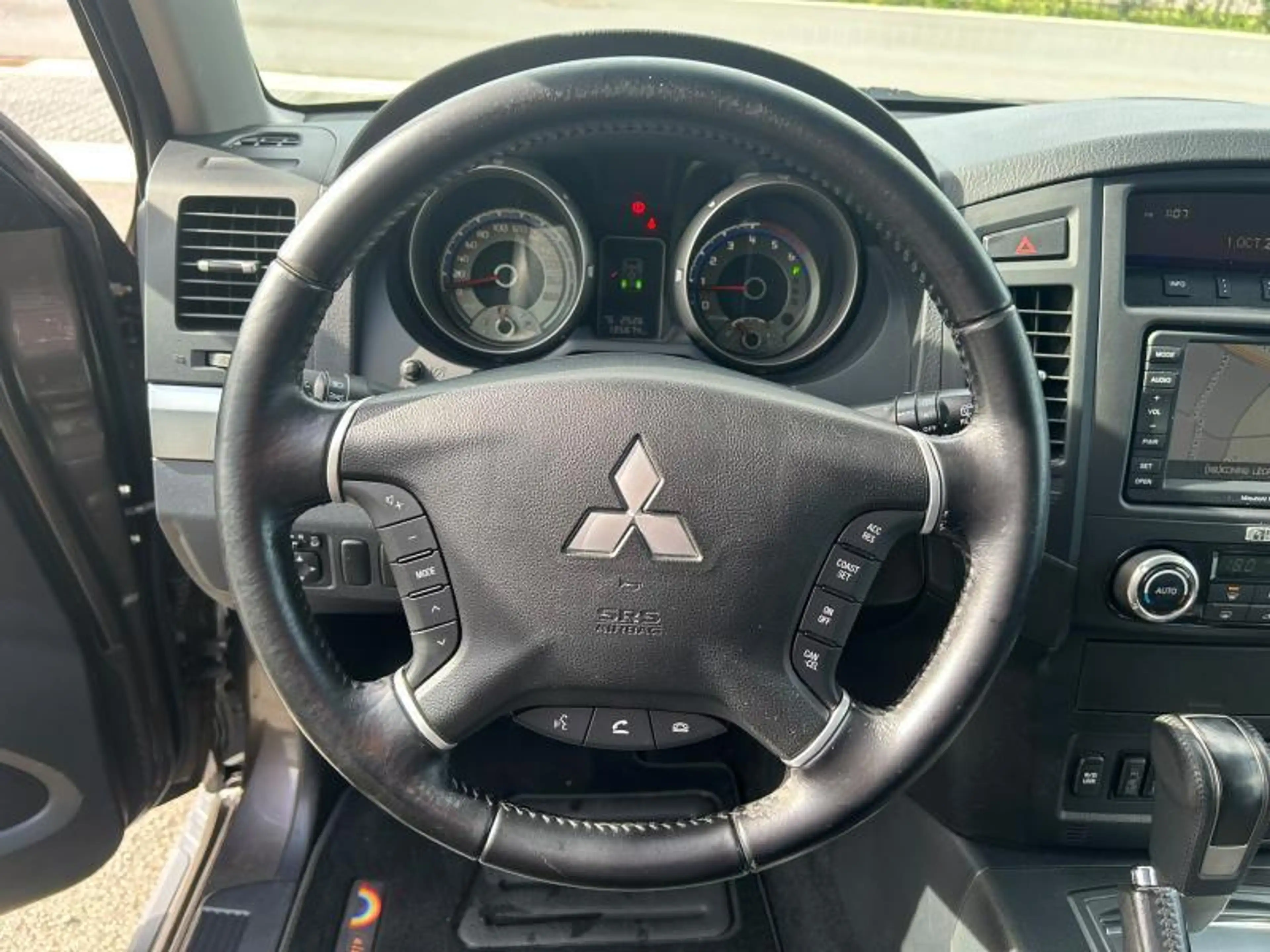 Mitsubishi Pajero 3.2D 5AT INSTYLE — photo 14