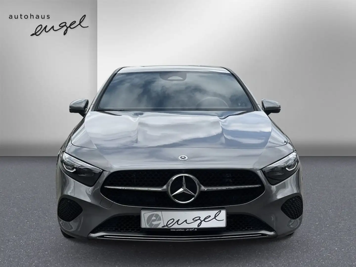 Mercedes-Benz A 200 A 200d 8G-DCT Progressive Advanced,MULTI-BEAM,NAVI Grau - 2
