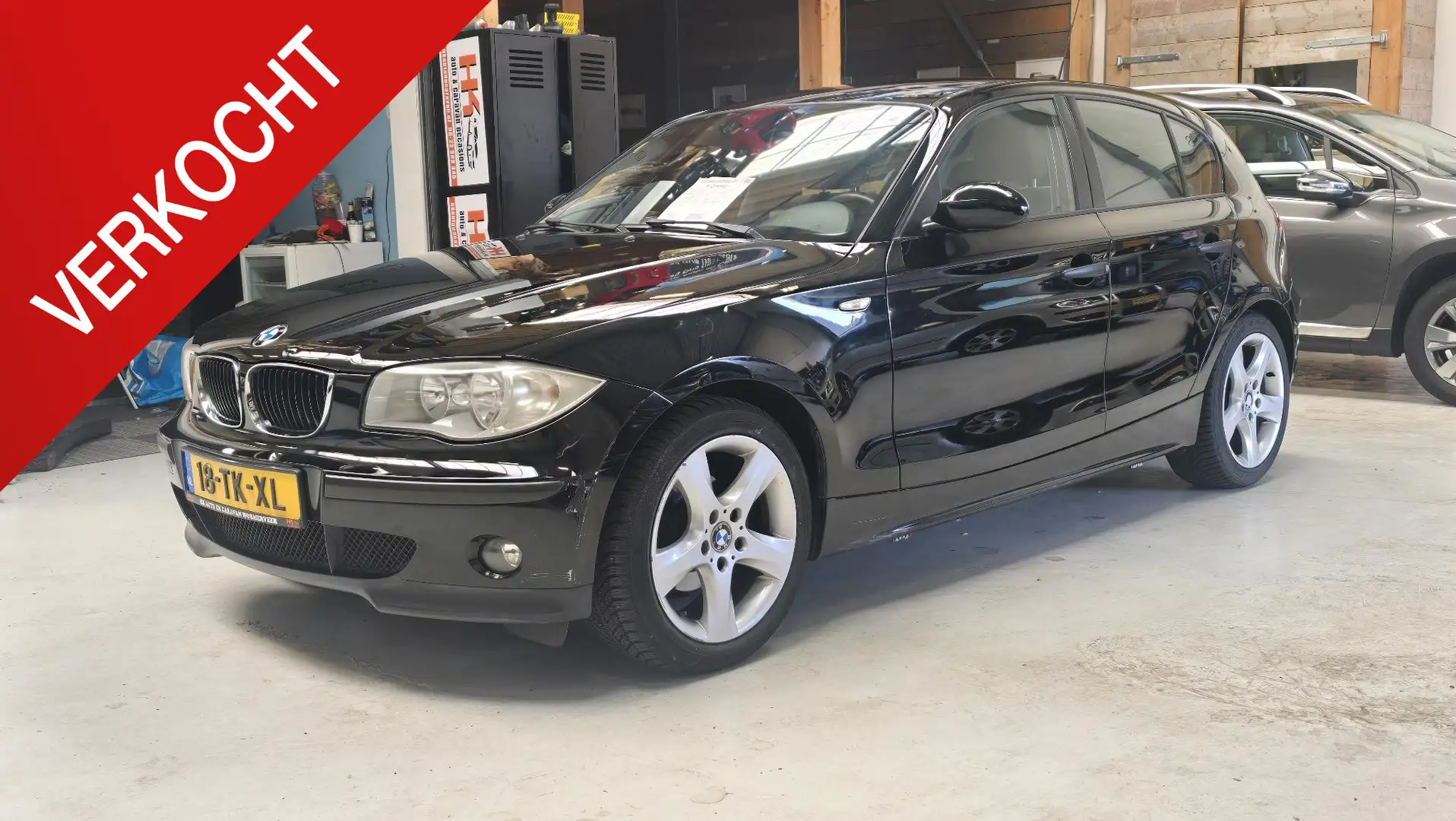 BMW 116 1-serie 116i Business Line Dealer onderhouden, Cli Schwarz - 1