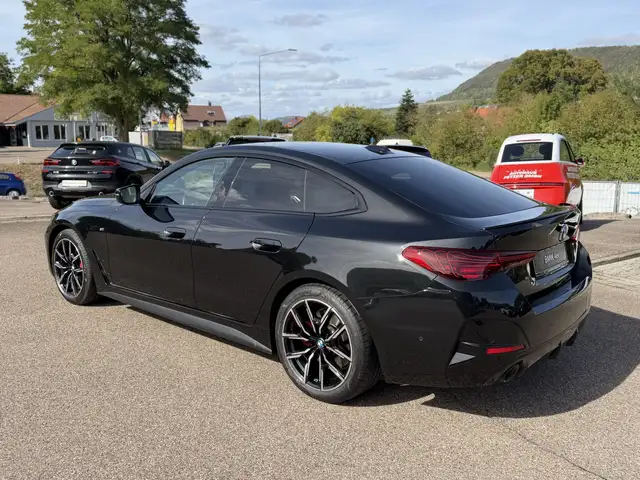 BMW 4 Series view 9