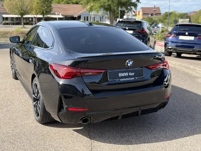 BMW 4 Series view 10