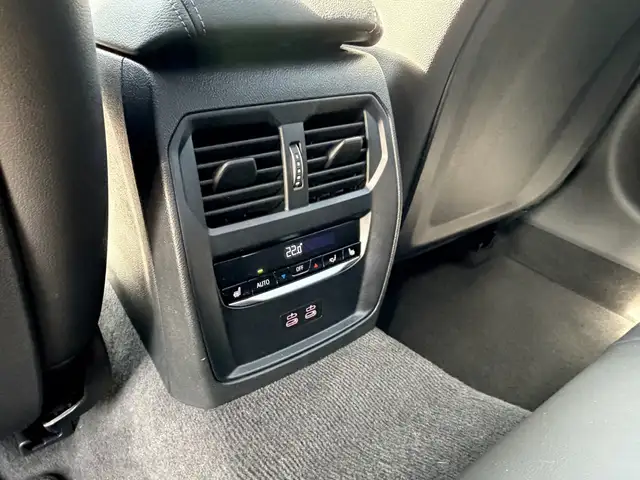 BMW 4 Series view 8