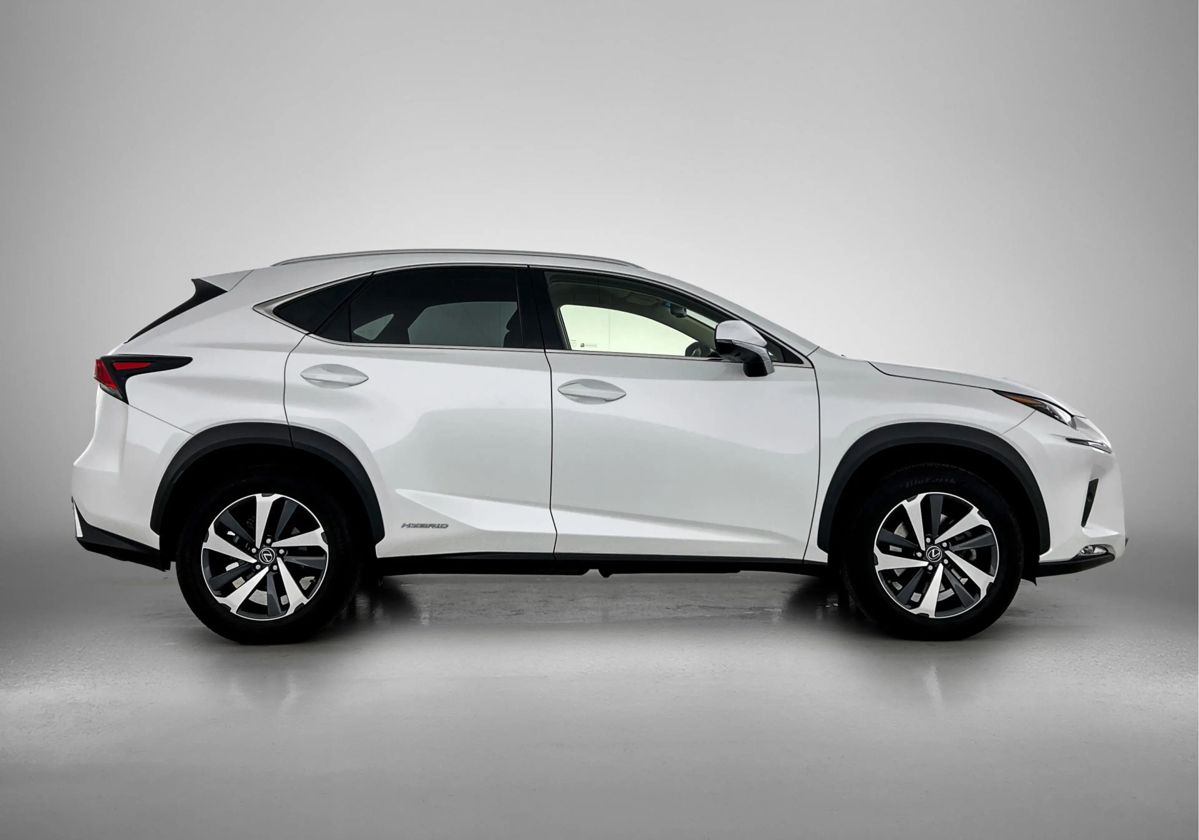 Lexus NX 300h AWD President Line | Mark Levinson Premium Surroun — photo 13
