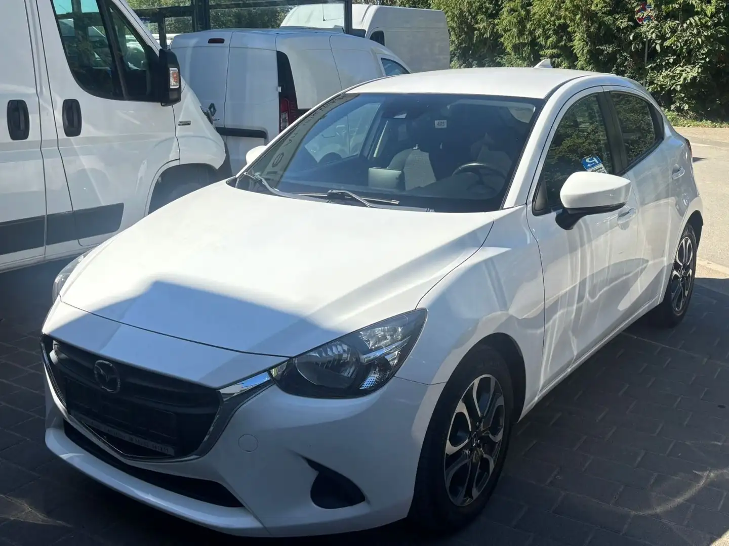 Mazda 2 Lim. Kizoku Weiß - 1