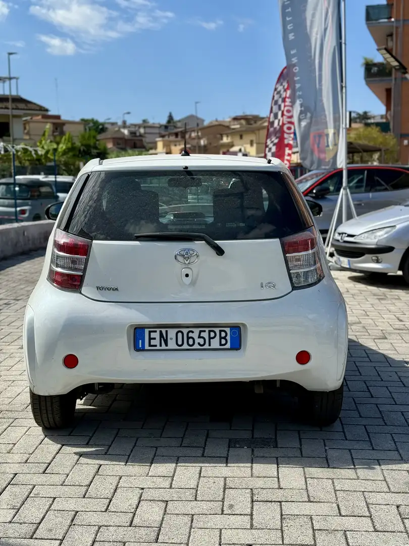 Toyota iQ 1.0 Sol cvt - 2