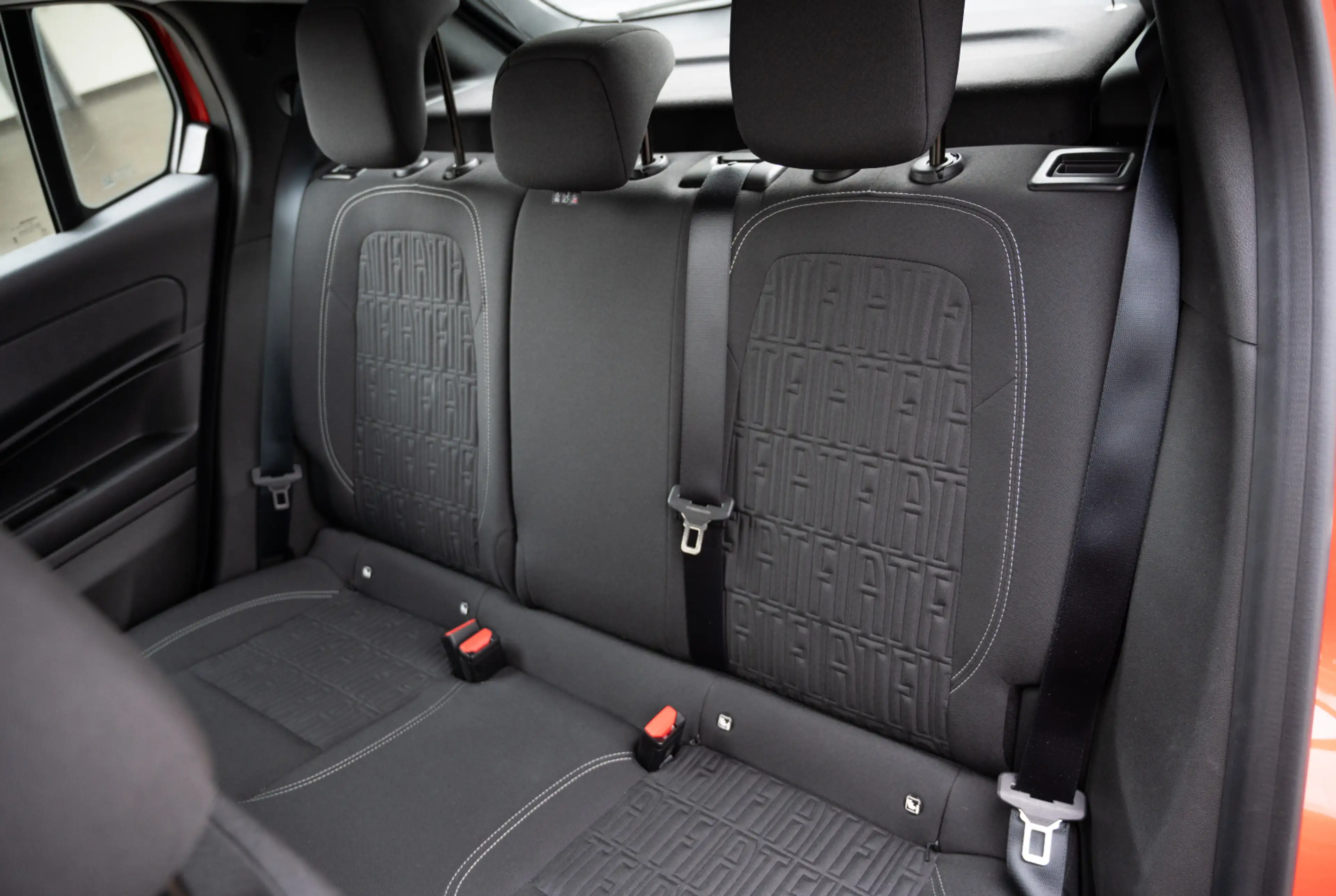 Fiat 600 Hybrid 125-Jahre-Edition 1.2 100PS DCT *NAVI*SHZ* *INVENTUR-SALE* — photo 8