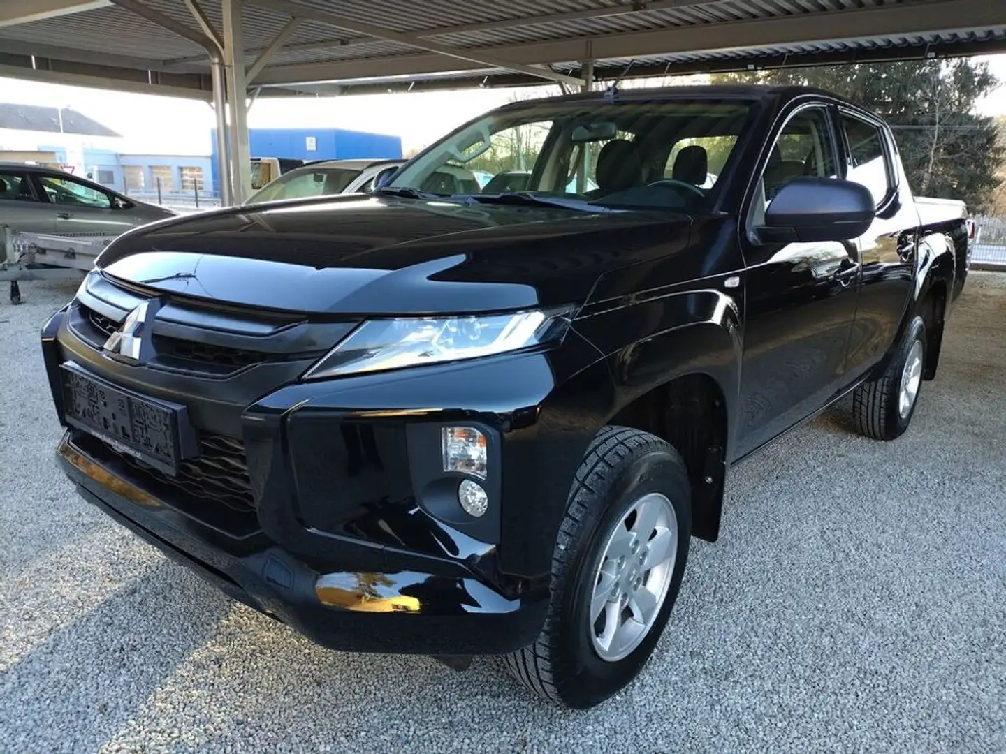 Mitsubishi L200 2.2 DI-D 4WD DC !1.Besitz / Serviceheft! Schwarz - 1