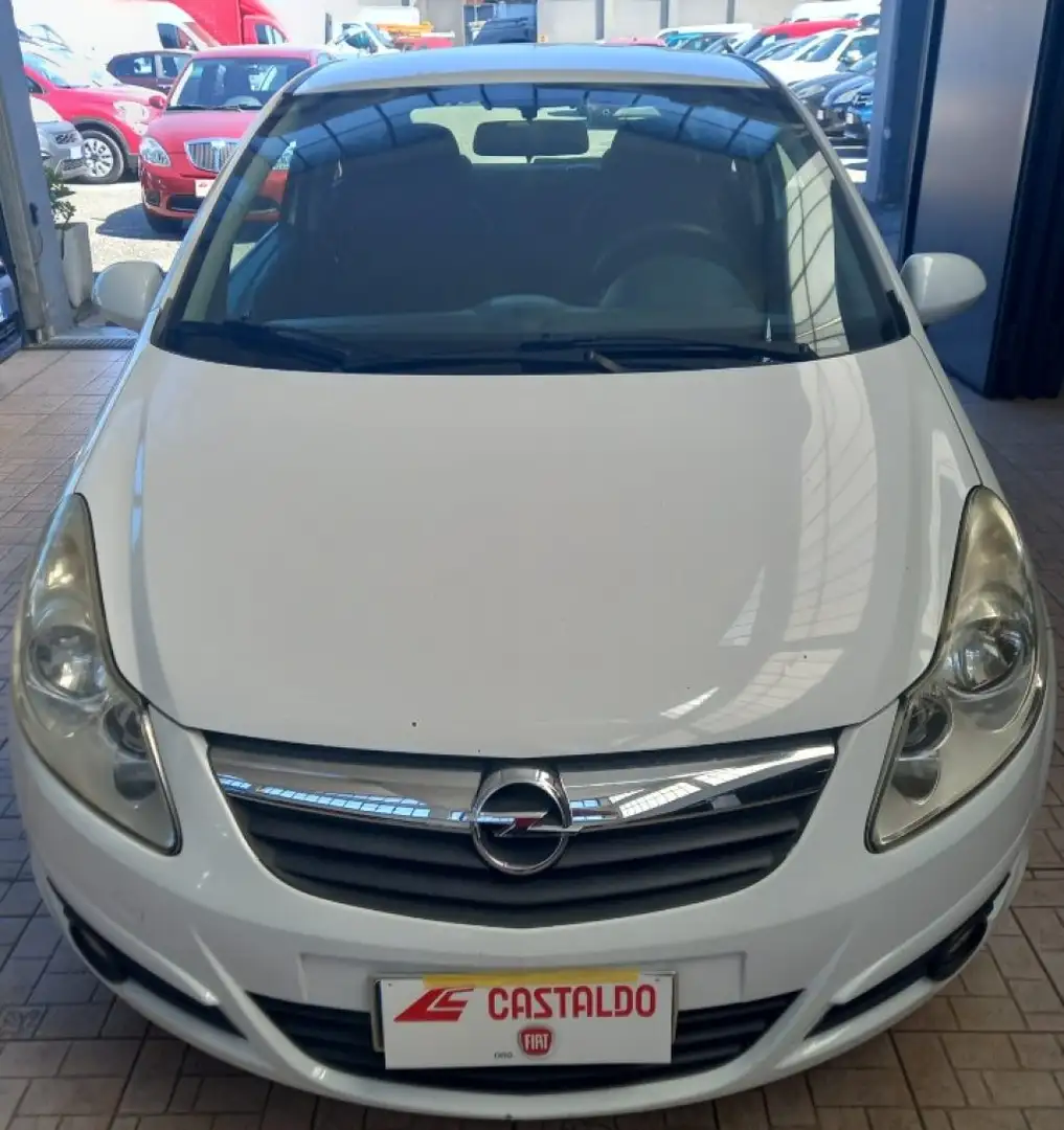 Opel Corsa 1.2 80CV 3 porte GPL-TECH Club Bianco - 1