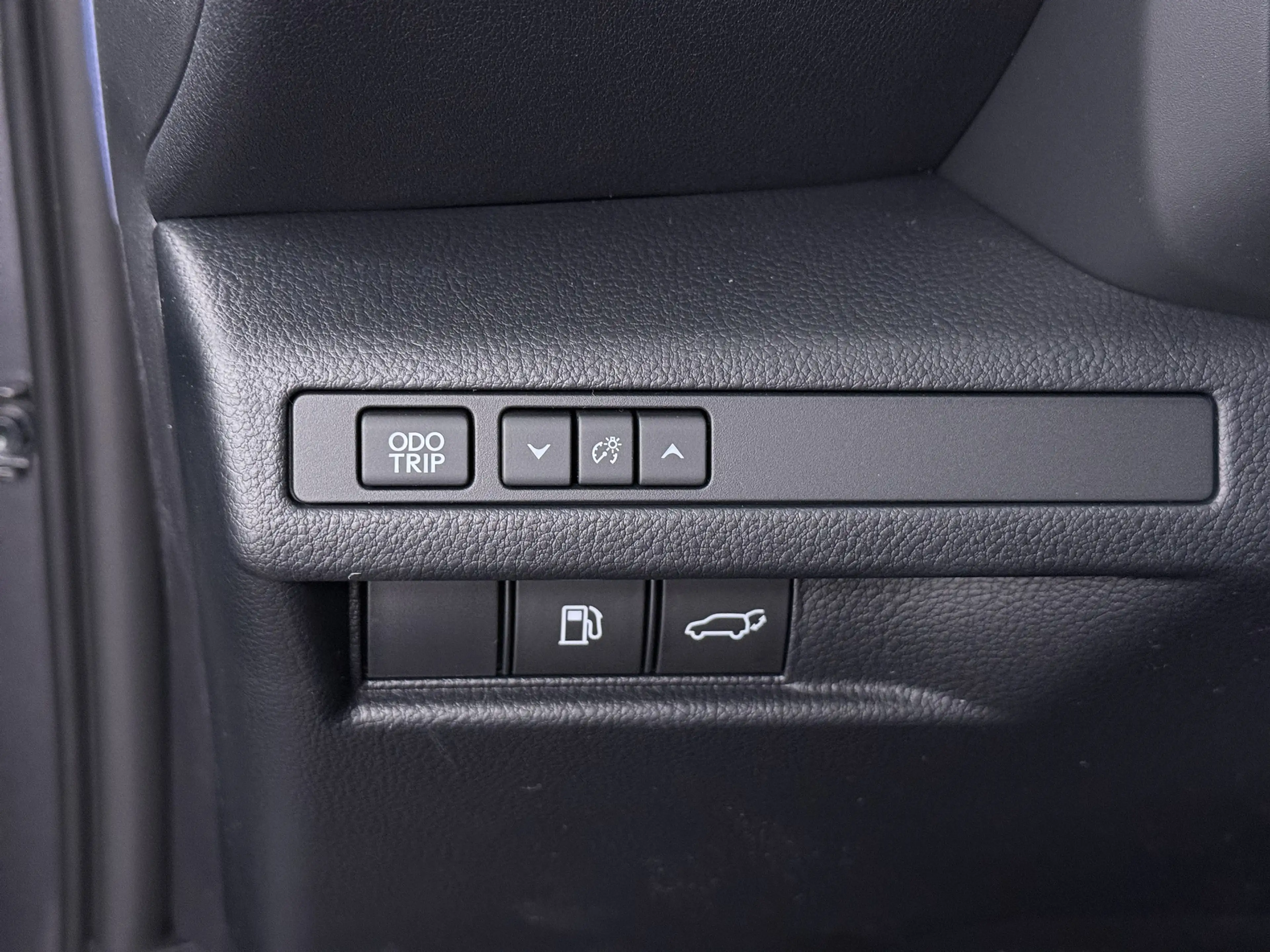 Lexus LBX Emotion 2WD | Advanced Pack | — photo 6