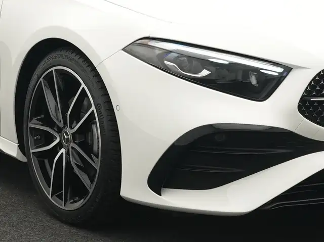 Mercedes-Benz A-Class view 9