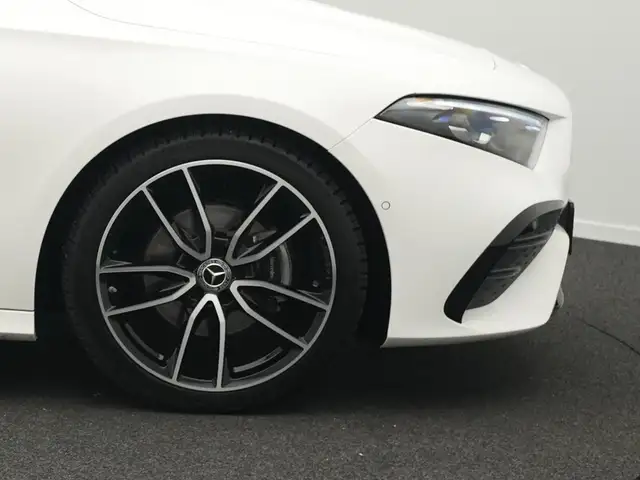 Mercedes-Benz A-Class view 8