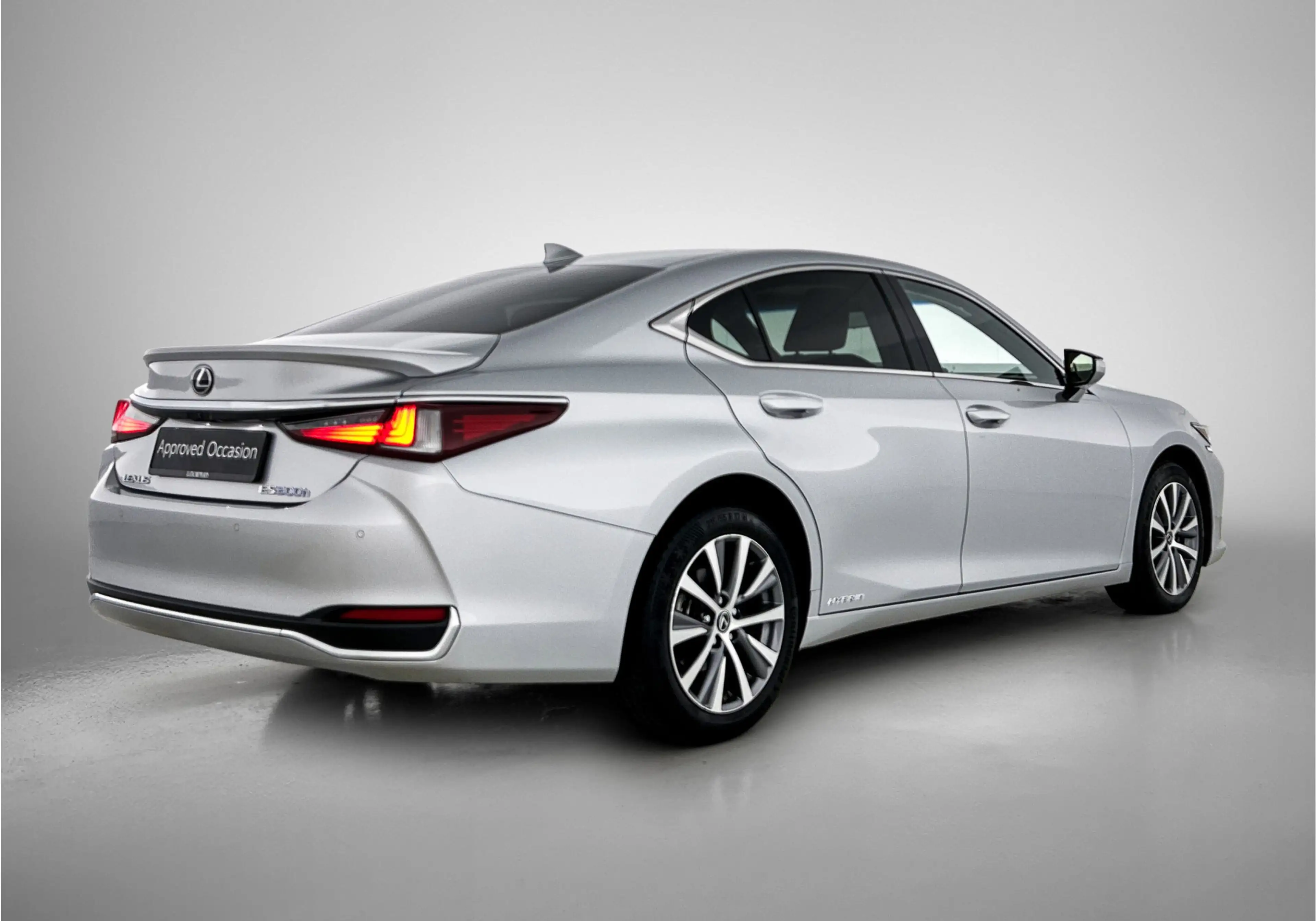 Lexus ES 300 300h Preference Line Business | Dealeronderhouden — photo 2
