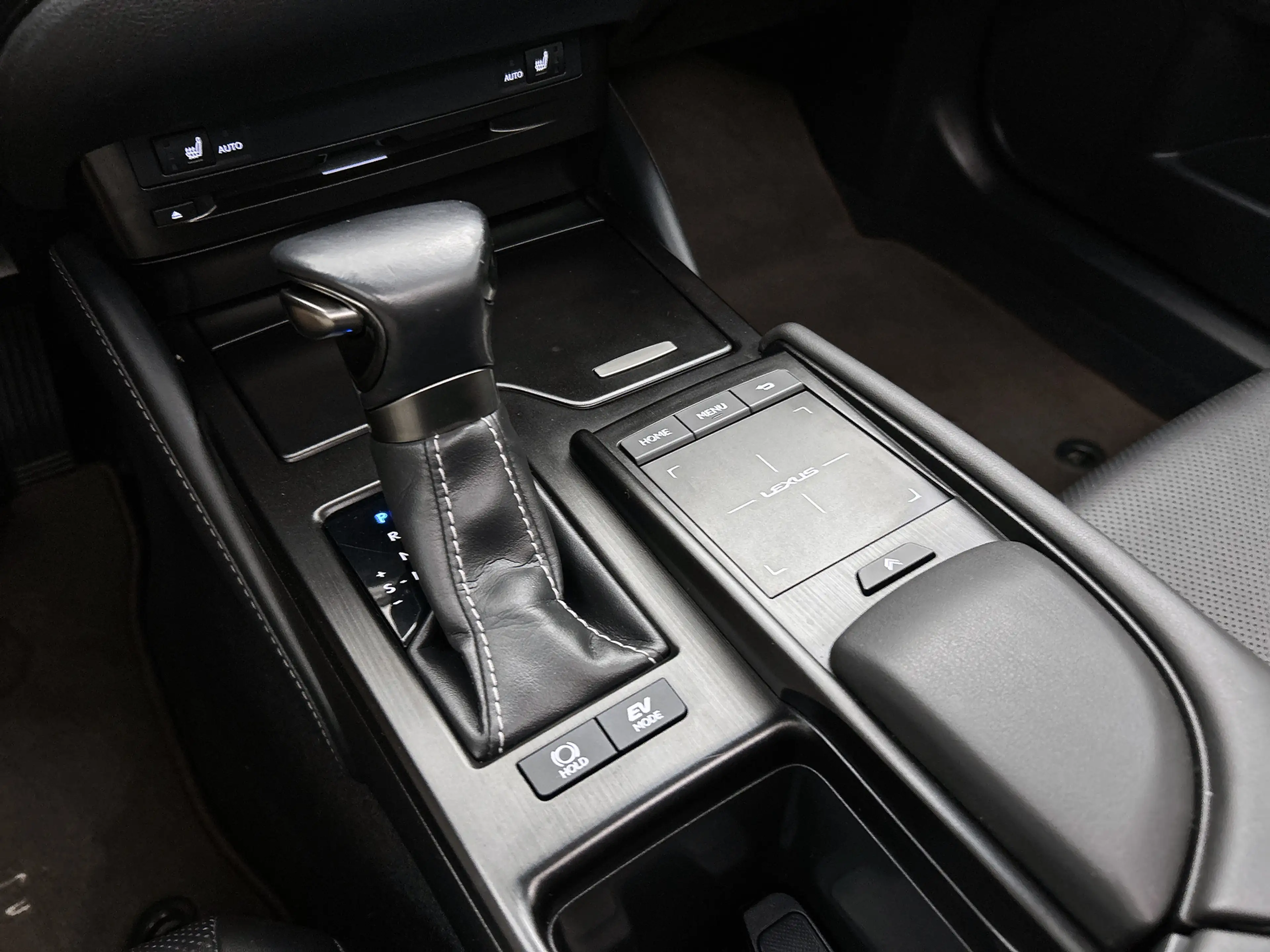 Lexus ES 300 300h Preference Line Business | Dealeronderhouden — photo 11
