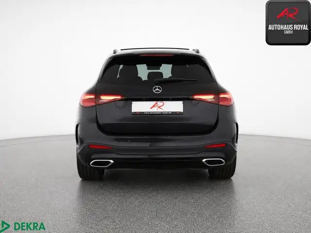 Mercedes-Benz GLC view 4