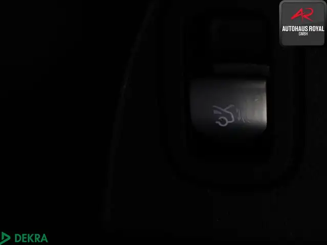Mercedes-Benz GLC view 27