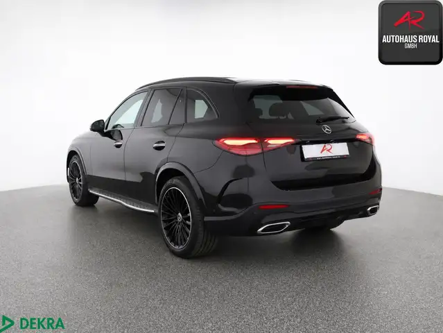 Mercedes-Benz GLC view 3