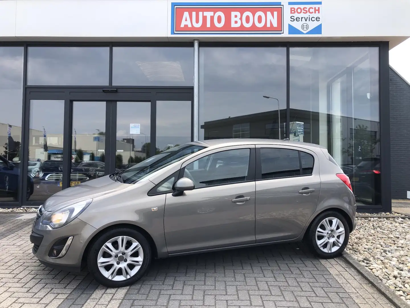 Opel Corsa 1.2 86PK BLITZ : NAVI/BT/ECC/PDC/LMV CC/CV - NL AU Marrón - 1