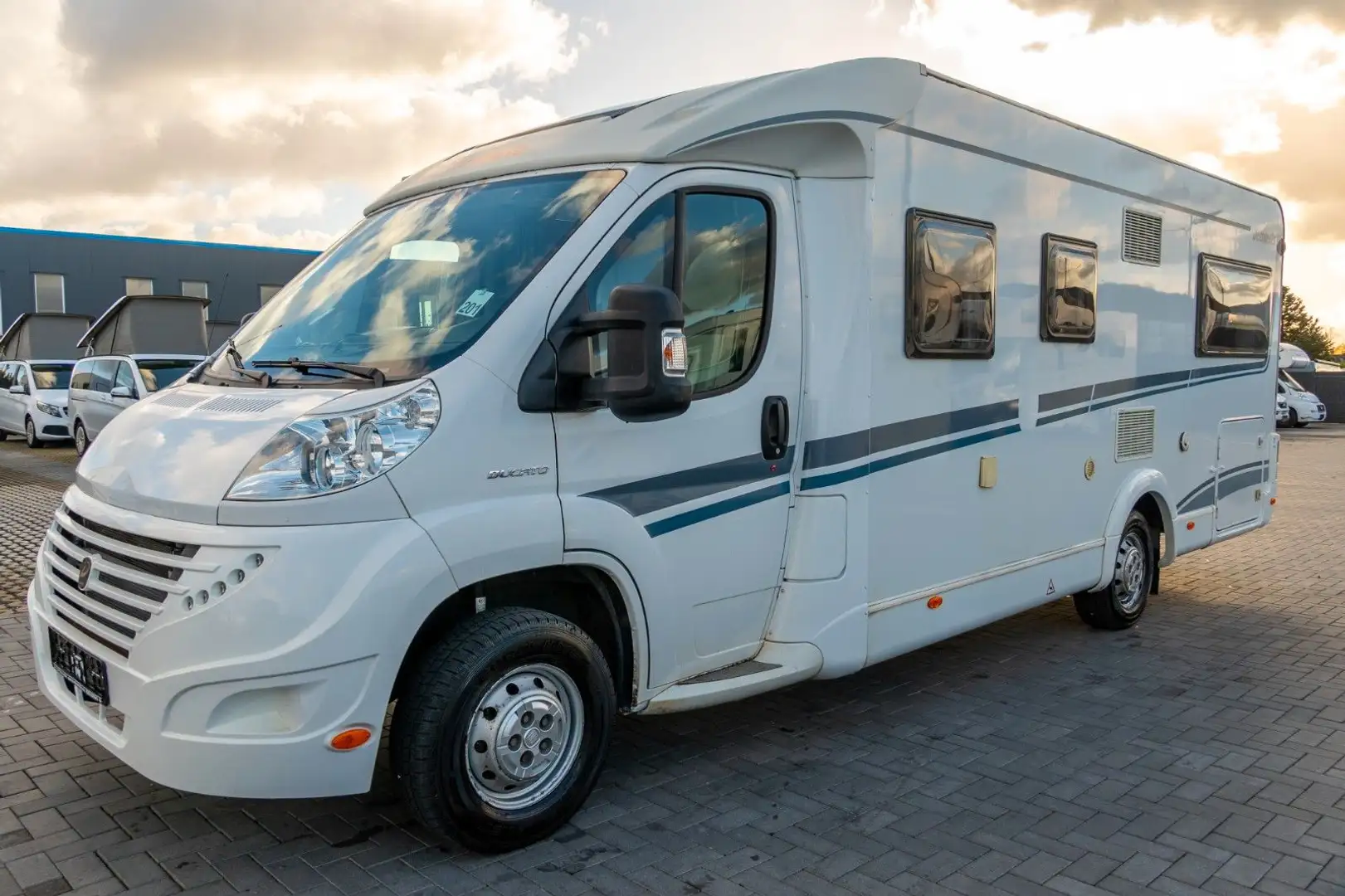 Dethleffs Magic Edition BM-T 001 *Navi*RFK*Backofen* Weiß - 2