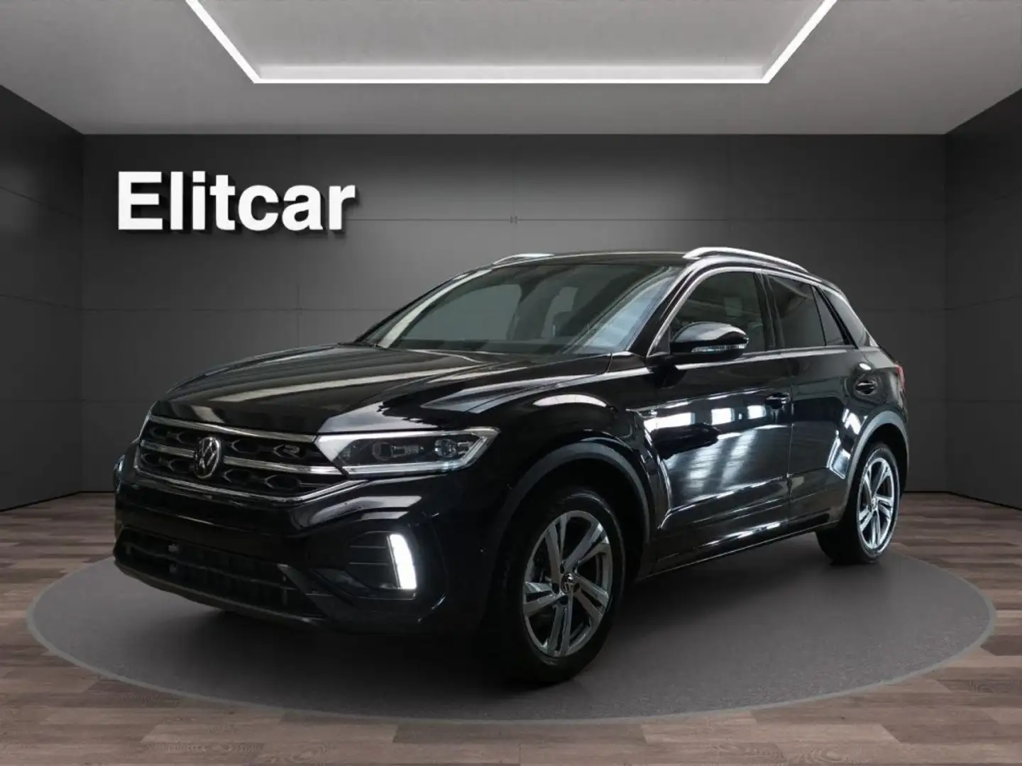 Volkswagen T-Roc 1.5 TSI ACT DSG R-Line - 1