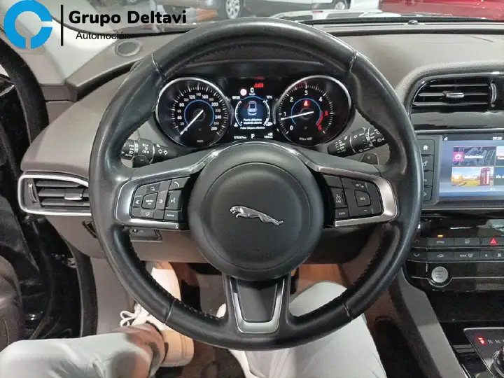 Jaguar F-Pace 2018, foto 14