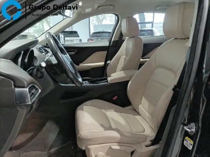 Jaguar F-Pace 2018, foto 21