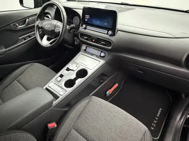 Hyundai Kona view 3