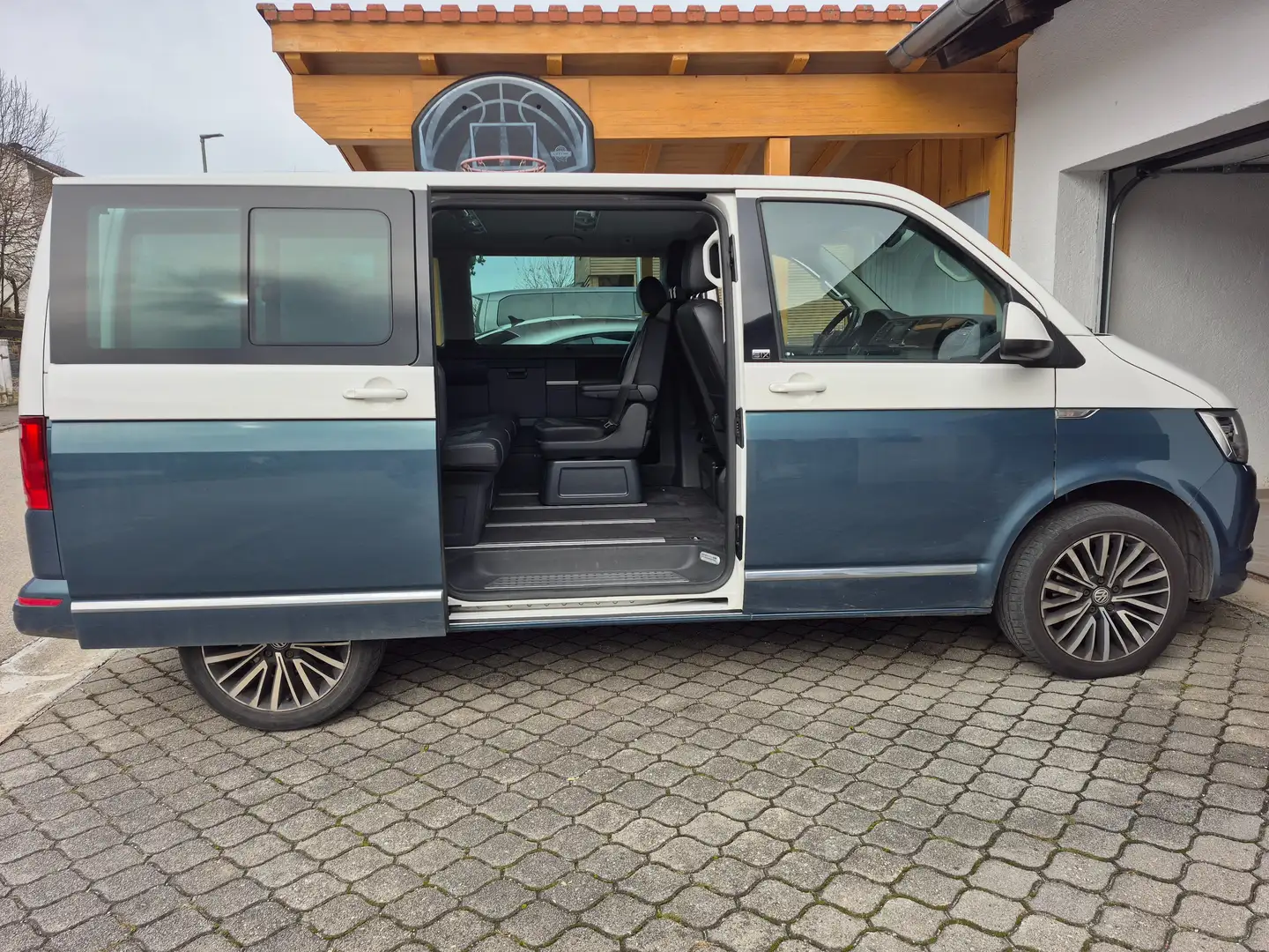 Volkswagen T6 Multivan Multivan DSG Kurz Generation Six ZWEIFARBIG - 2
