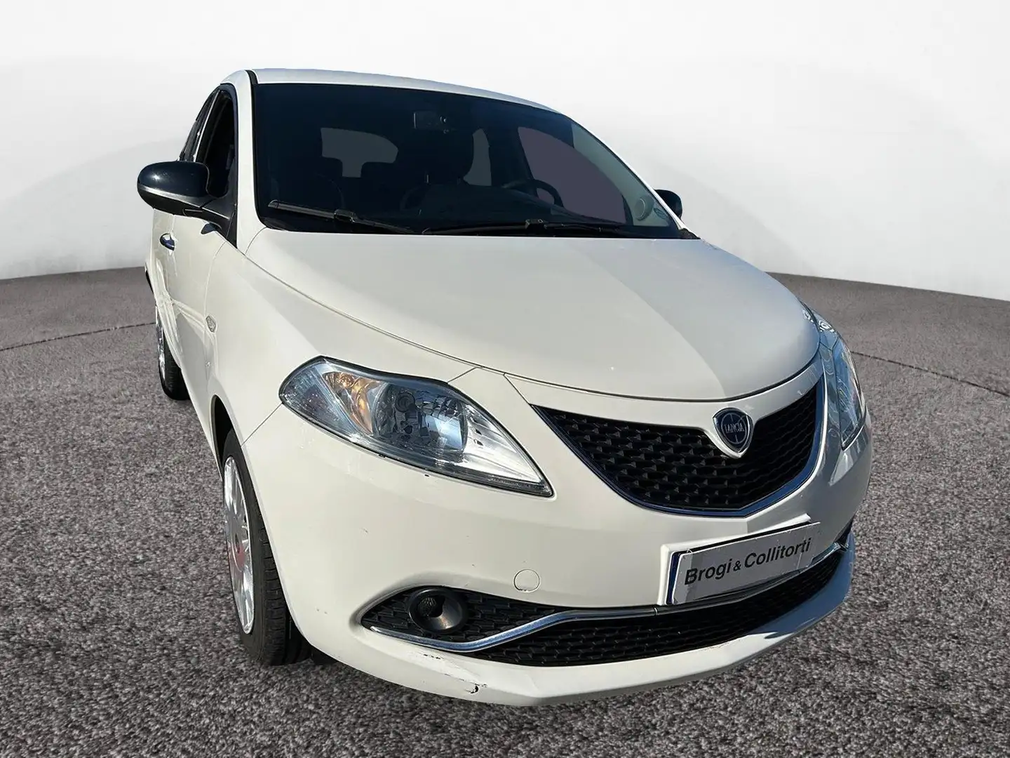 Lancia Ypsilon 1.2 Silver 69cv Blanc - 1
