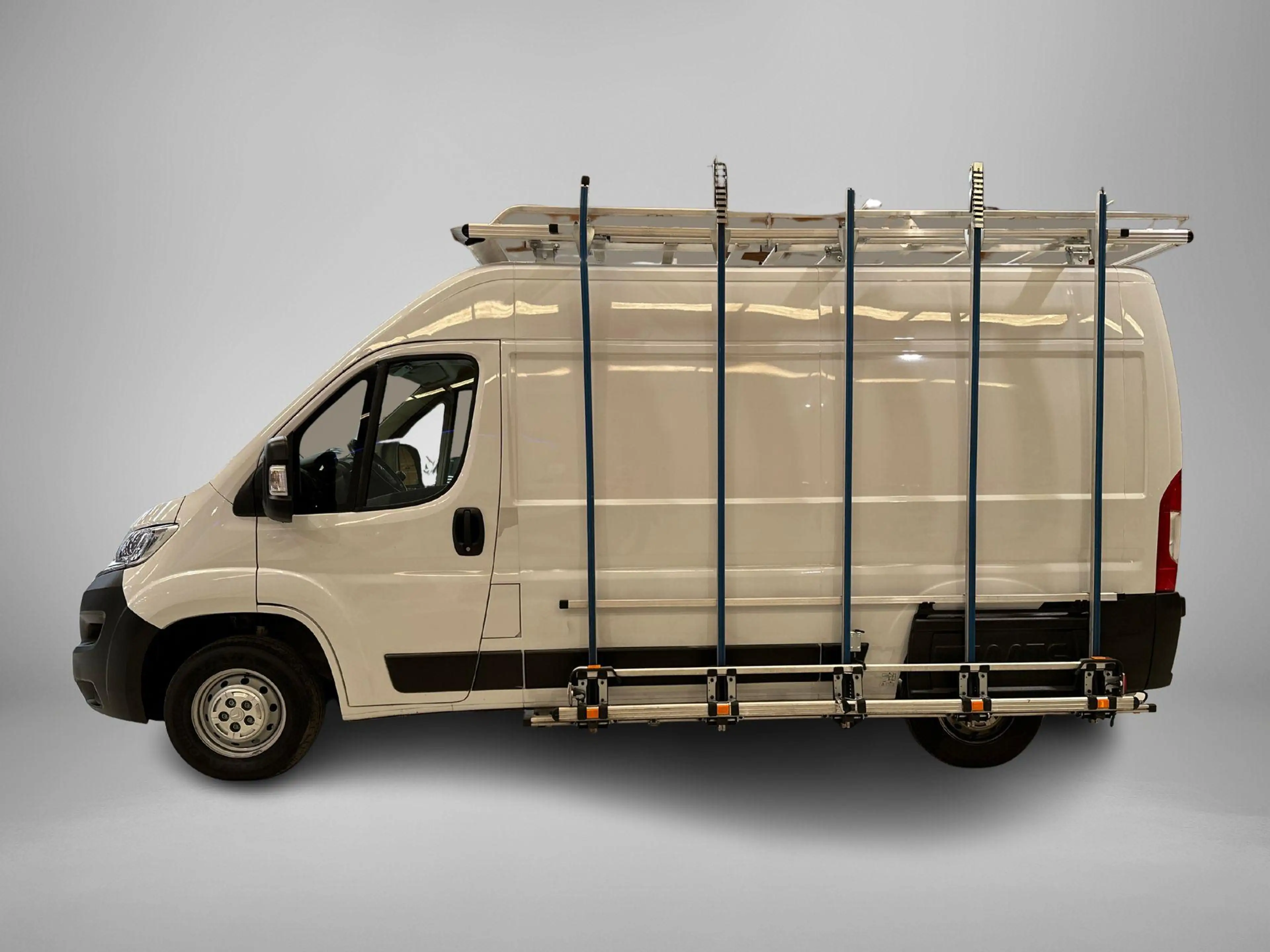 Citroen Jumper 2.2 BlueHDi 140 L2H2 3.3t — photo 2