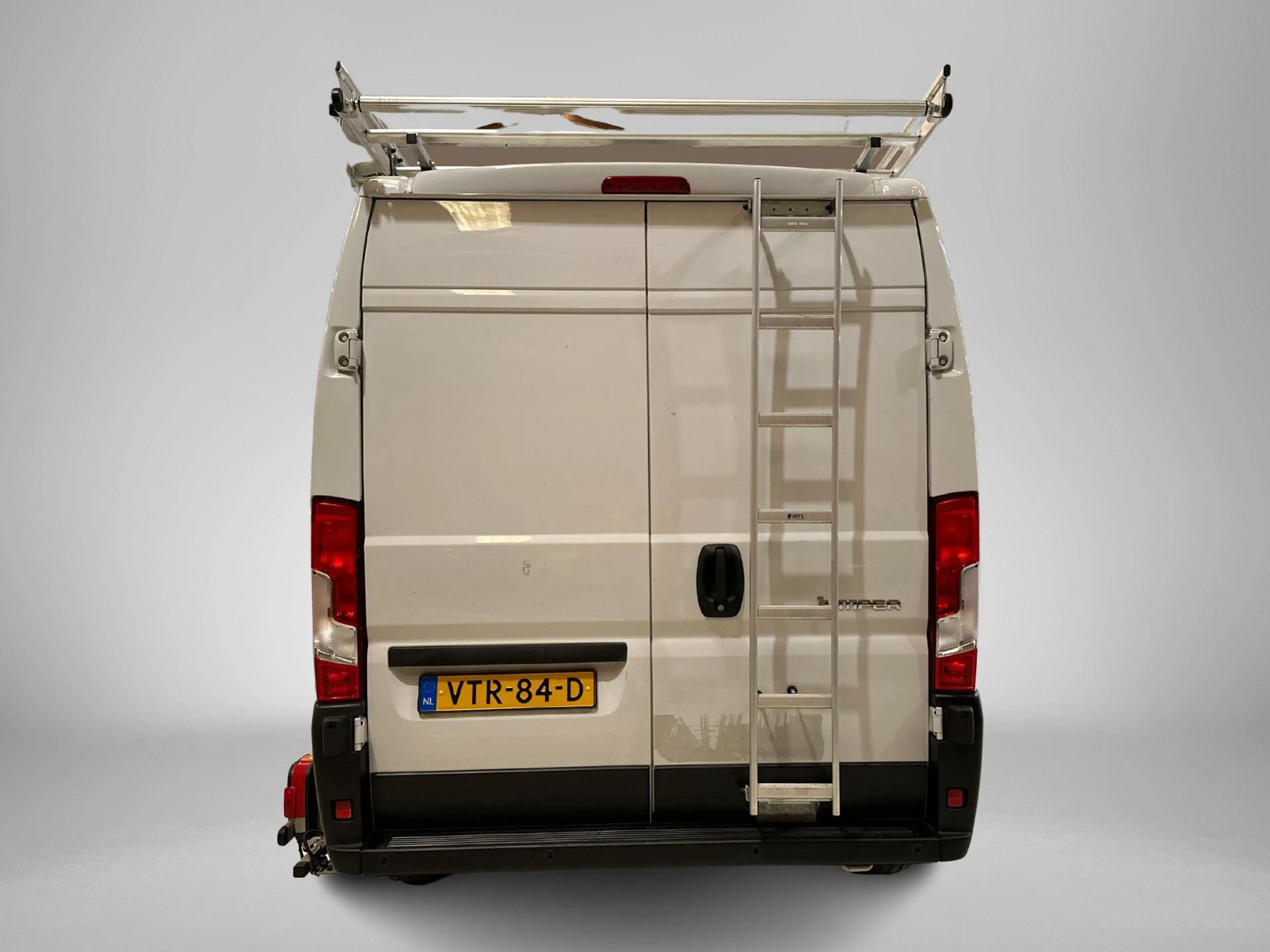Citroen Jumper 2.2 BlueHDi 140 L2H2 3.3t — photo 3