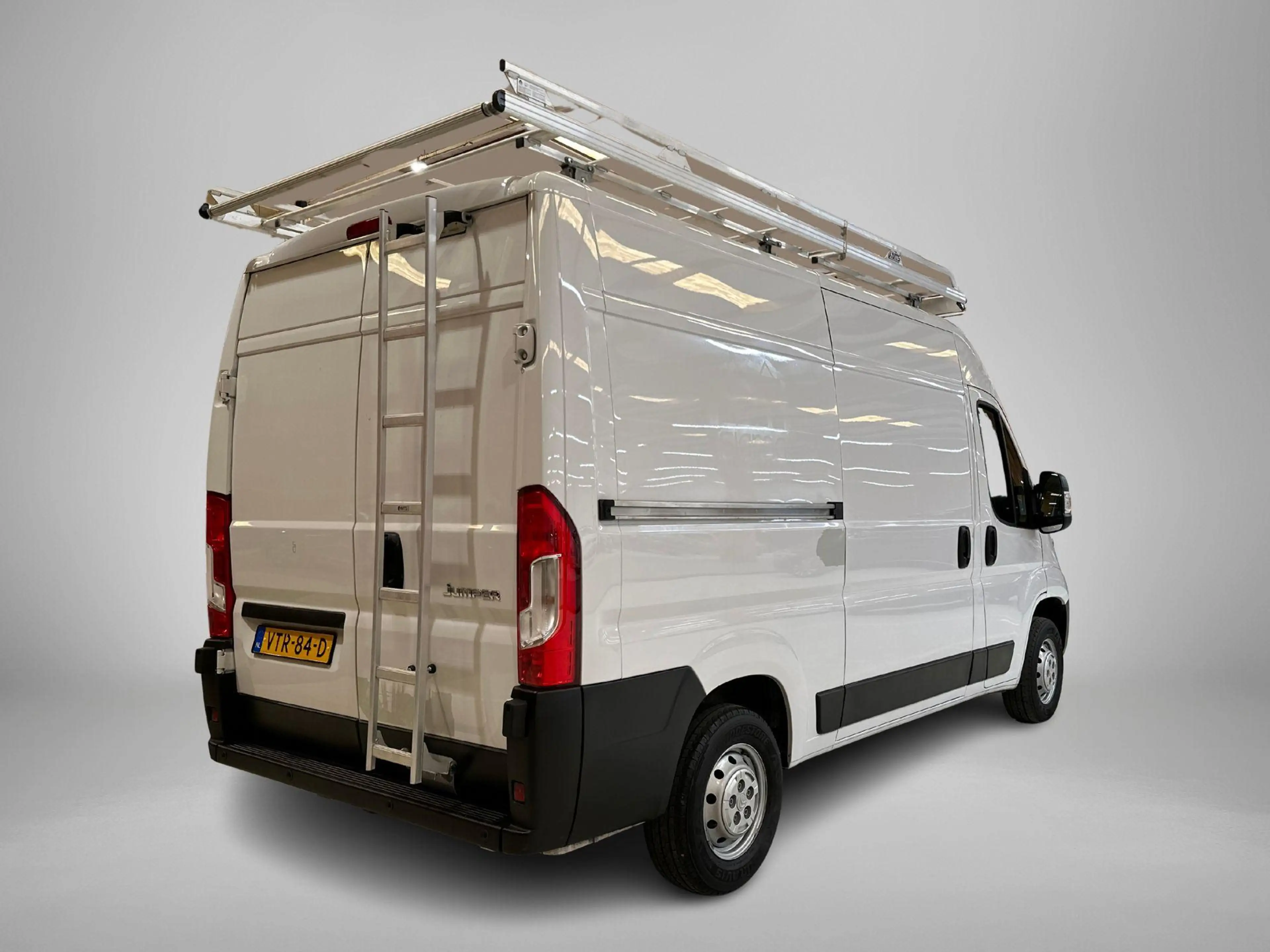 Citroen Jumper 2.2 BlueHDi 140 L2H2 3.3t — photo 4