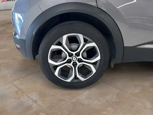 Renault Captur view 6