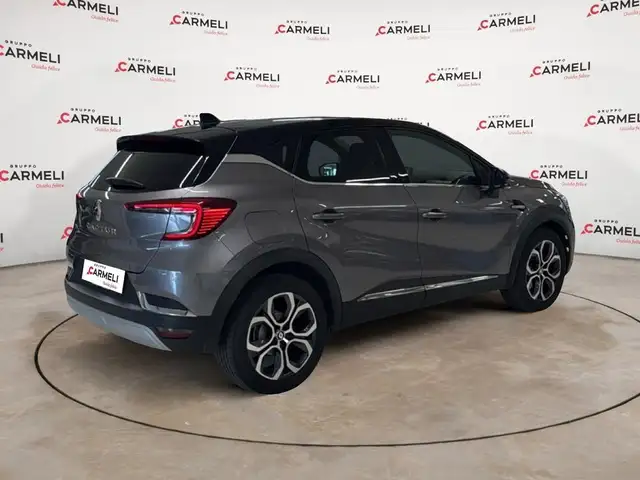 Renault Captur view 3