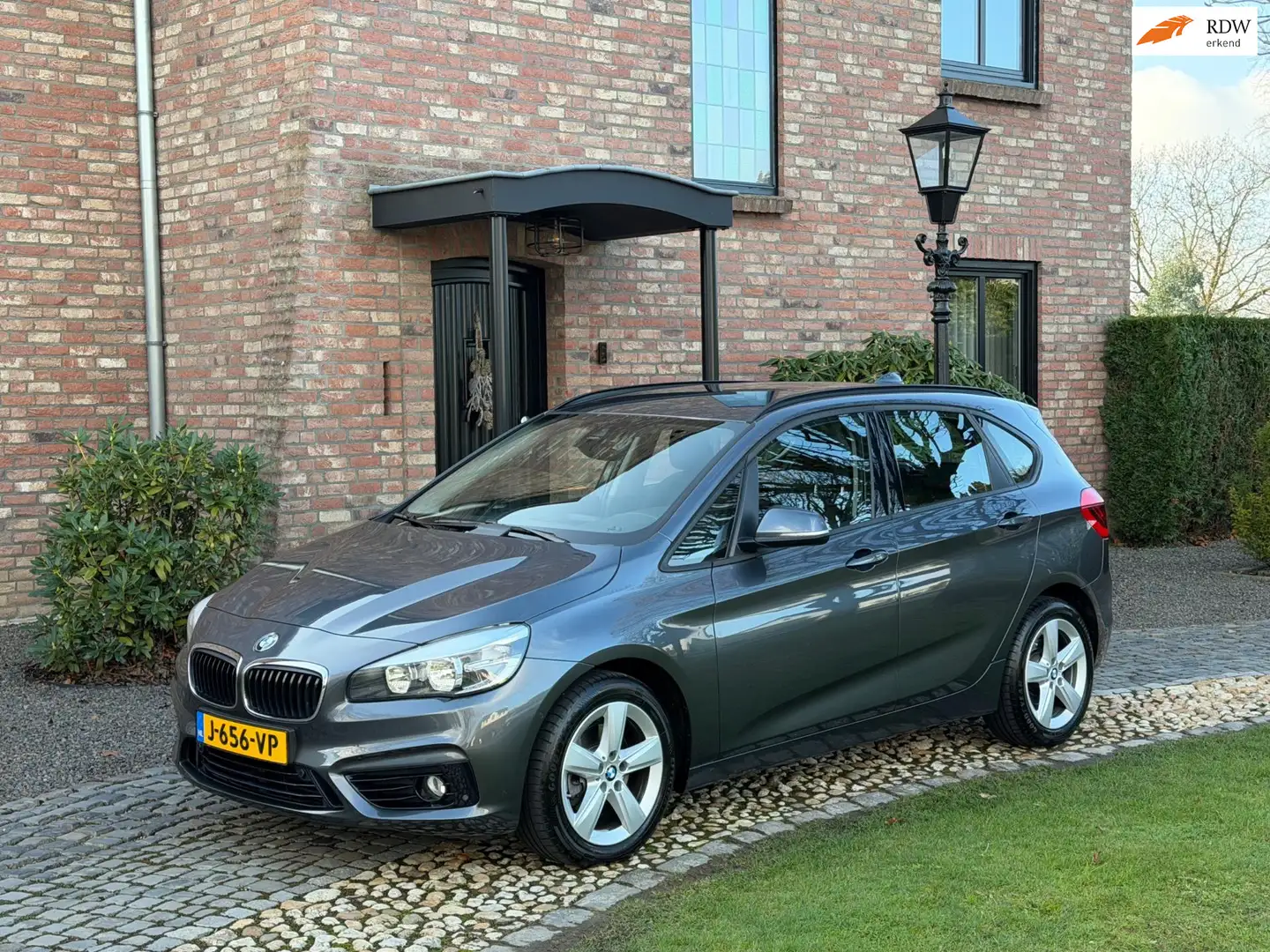 BMW 220 2-serie Active Tourer 220i Sport Automaat Navi 800 Gris - 1