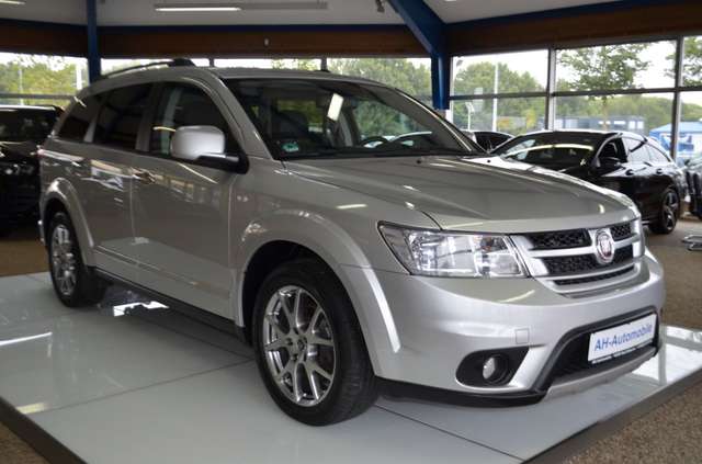 Fiat Freemont Lounge AWD AUTOMATIK / NAVI / LEDER