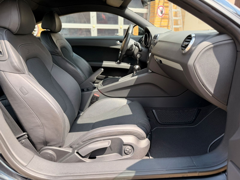 Audi TT Coupe/Roadster 2.0 TFSI S-line BOSE SHZ PDC — photo 14