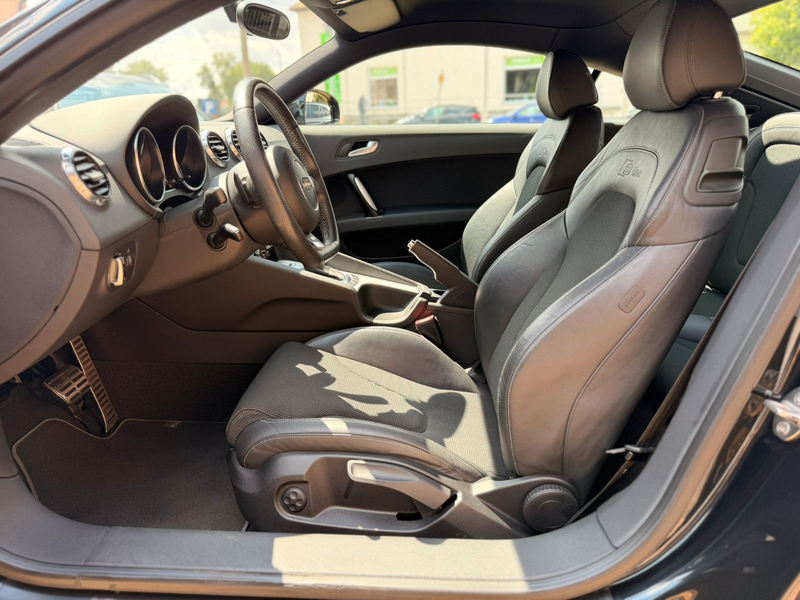 Audi TT Coupe/Roadster 2.0 TFSI S-line BOSE SHZ PDC — photo 12