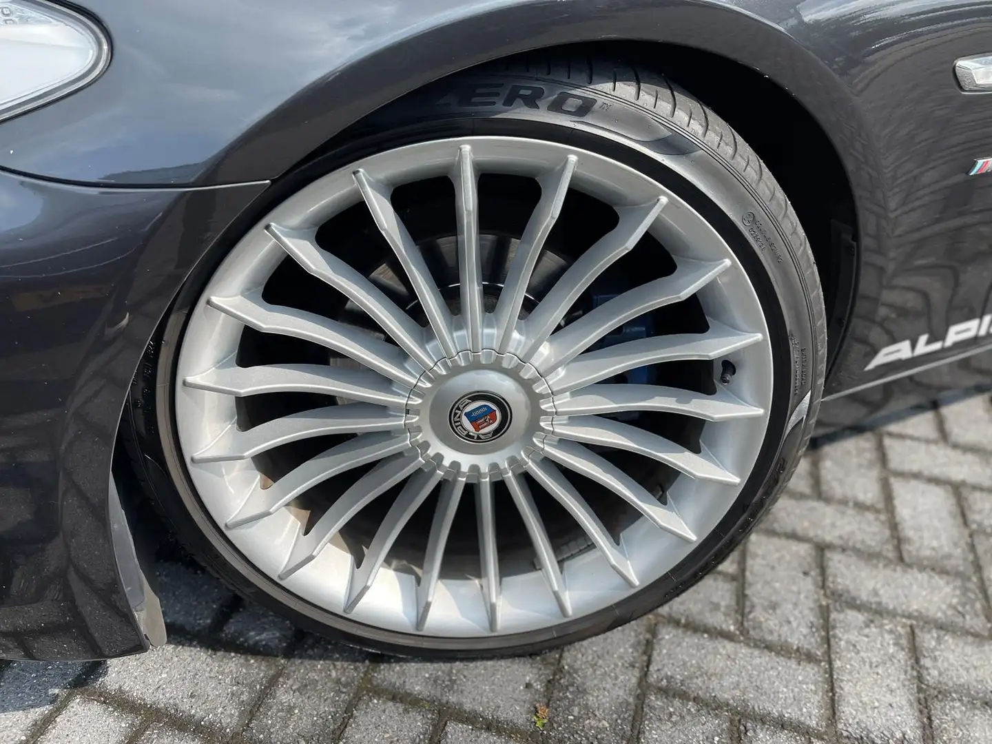 BMW 520 5-serie Touring 520i High Executive | ALPHINA Uitg Grau - 2