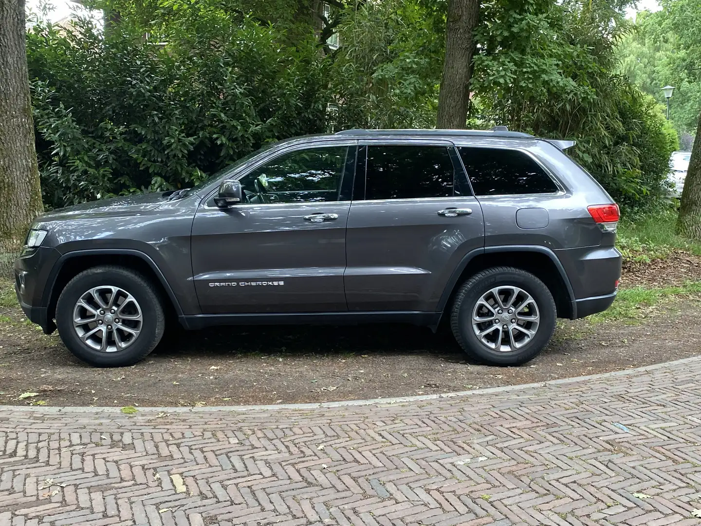 Jeep Grand Cherokee 3.0 CRD Limited Grijs - 1