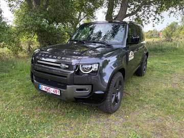 Defender 110 3.0 D MHEV D300 X-Dynamic HSE