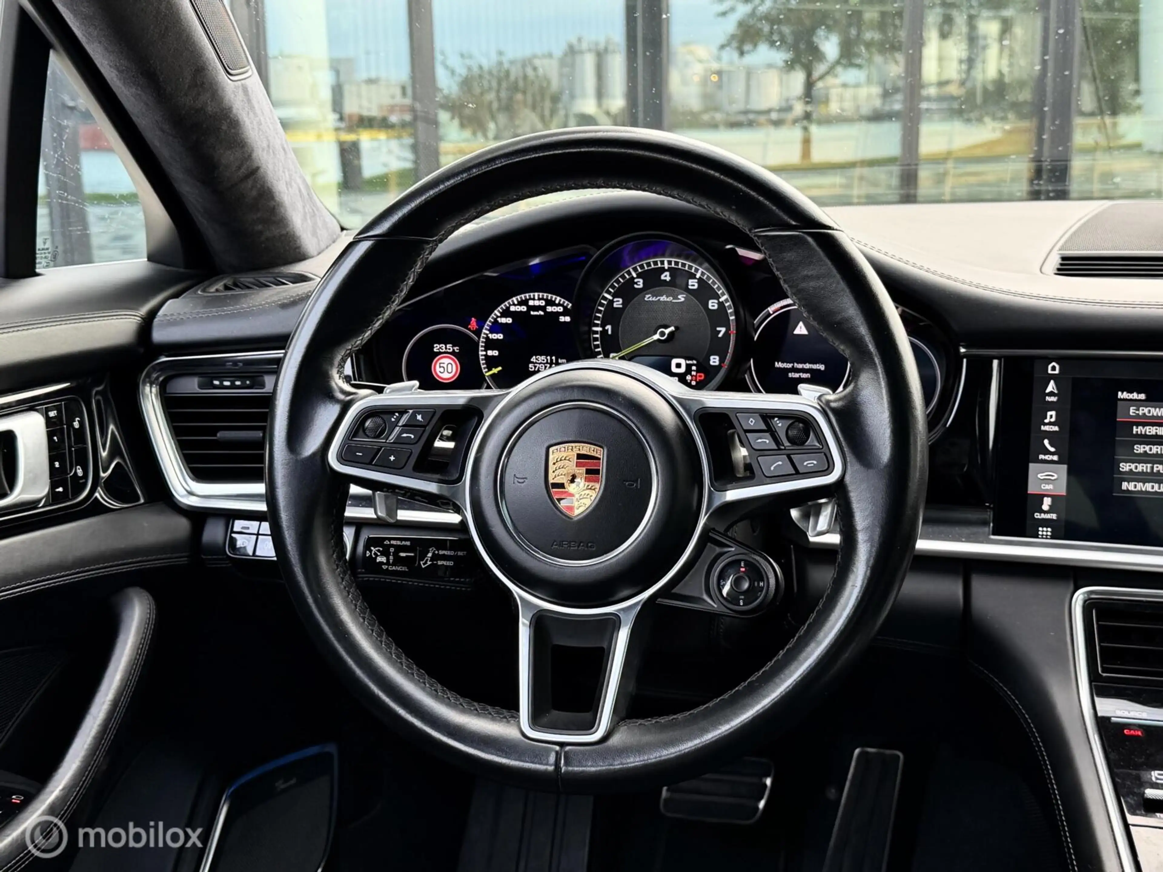 Porsche Panamera Sport Turismo 4.0 Turbo S E-Hybrid | VOL ! — photo 30