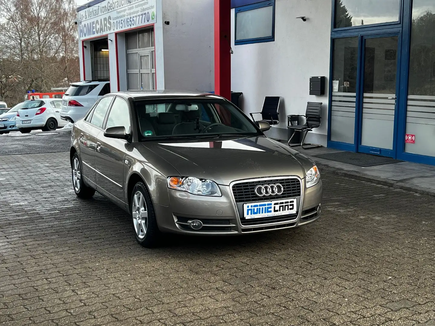 Audi A4 Lim. 1.8 T I Benzin I TÜV Beige - 1