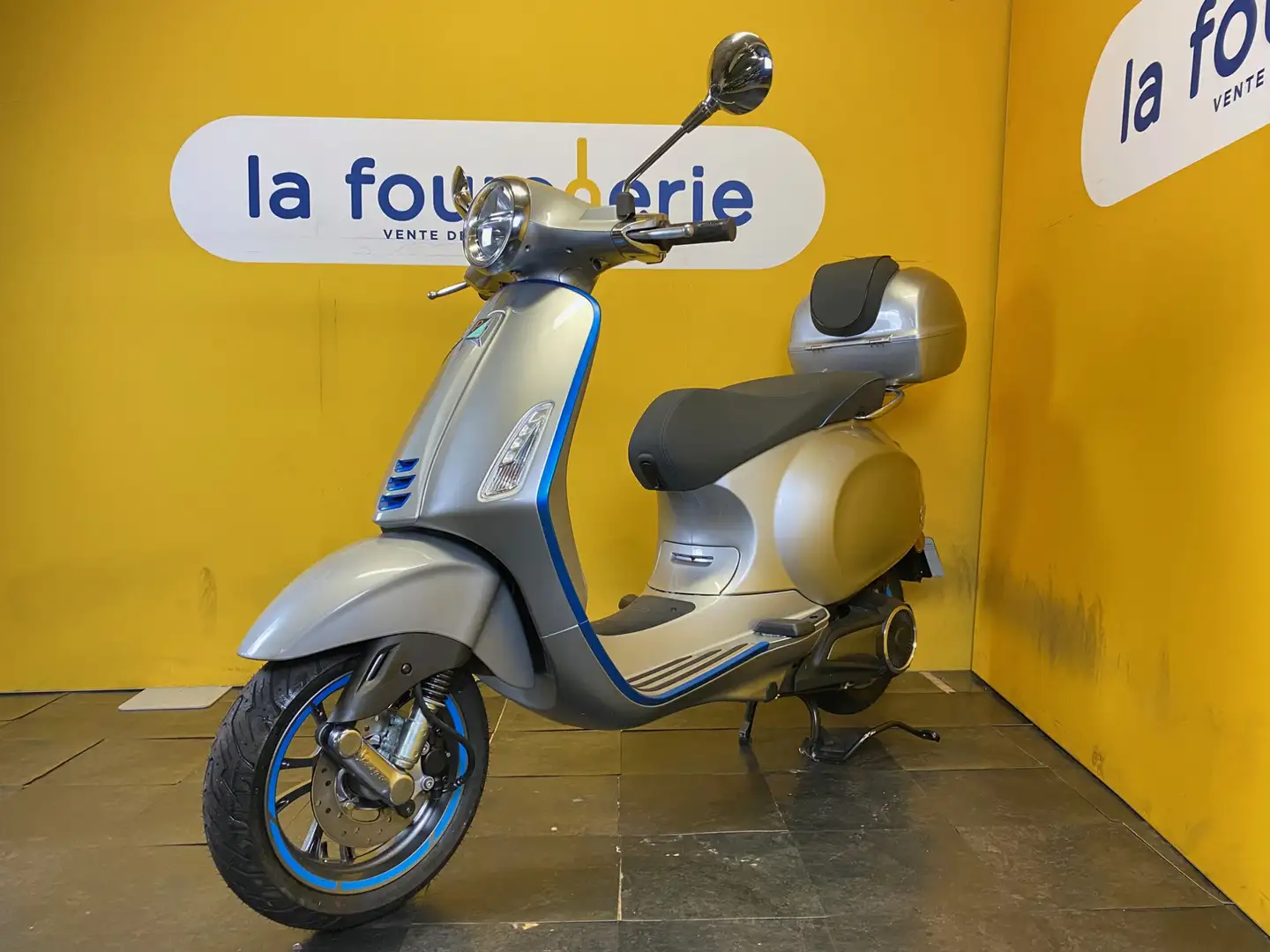 Vespa Elettrica Gris - 1