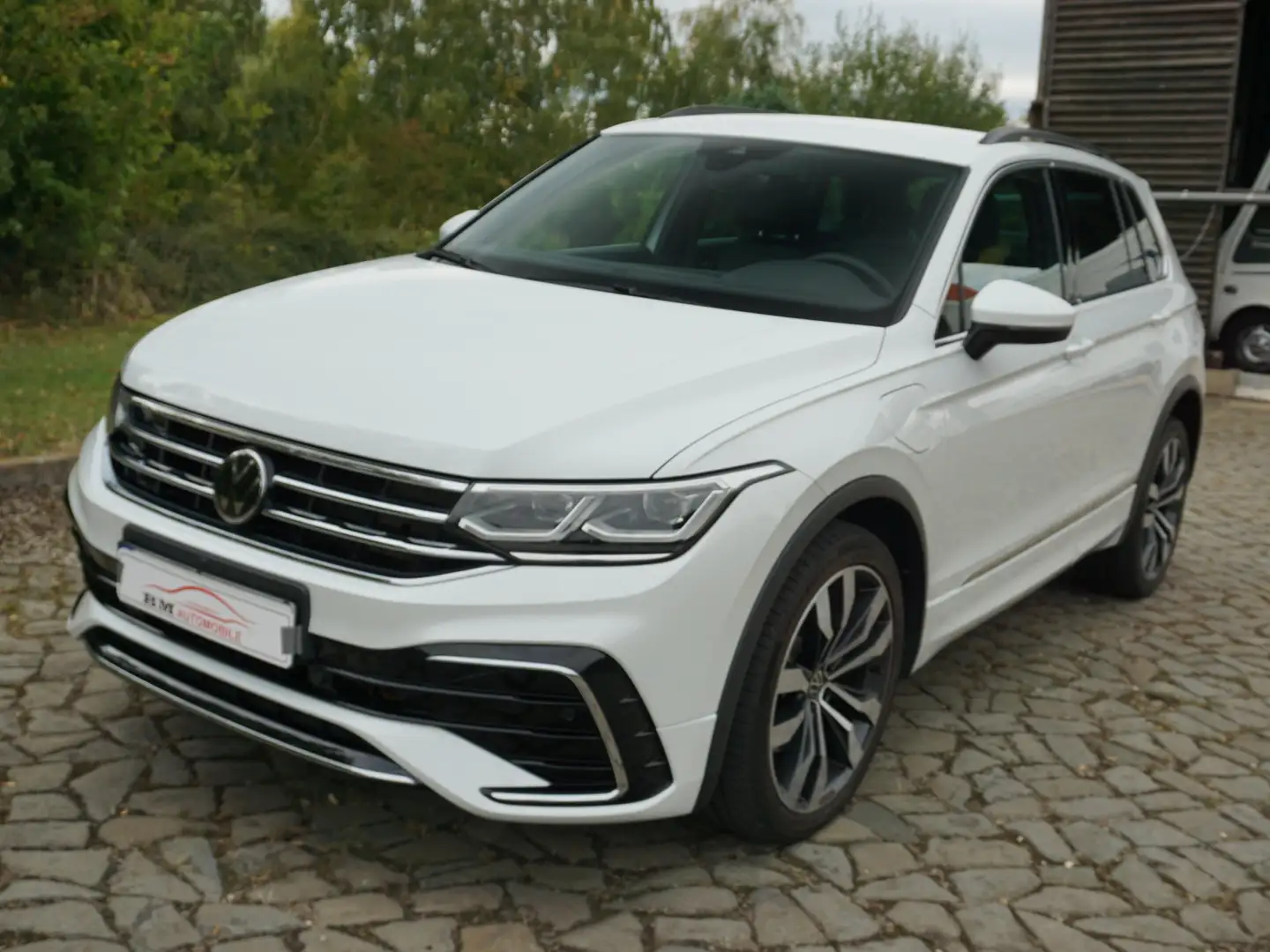 Volkswagen Tiguan R-Line eHybrid,AHK,LED Matrix Blanc - 1