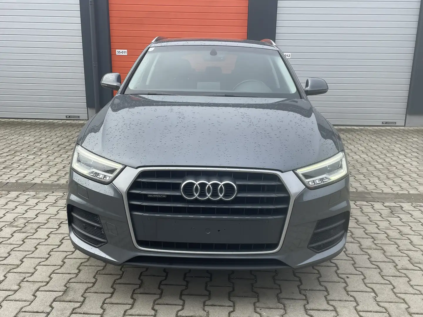 Audi Q3 Q3 2,0 TD quattro S-tronic Design Grau - 1