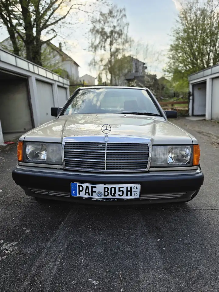 Mercedes-Benz 190 E, foto 10