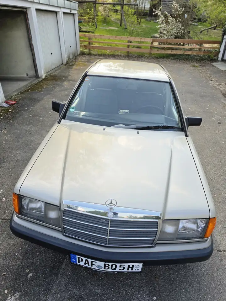 Mercedes-Benz 190 E, foto 11