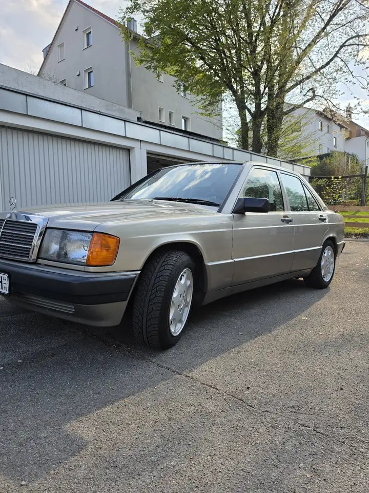 Mercedes-Benz 190 E, foto 12