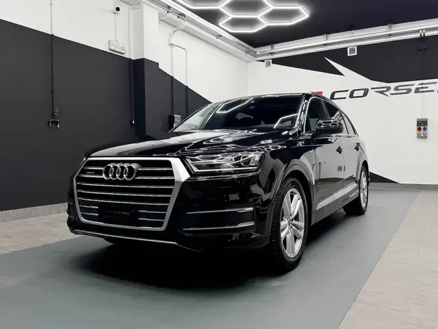 Audi Q7 𝟑.𝟎 𝐓𝐃𝐈 𝐐𝐔𝐀𝐓𝐓𝐑𝐎 – 𝟐𝟕𝟐 𝐂𝐕 – 𝐒 𝐋𝐈𝐍𝐄 / 𝐋𝐎𝐎𝐊 𝐒𝐐𝟕