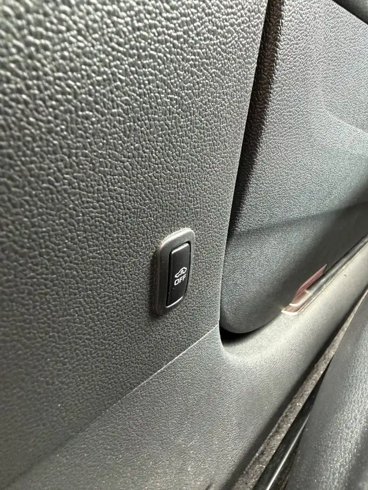 VOLKSWAGEN PASSAT 2.0 TDI 190ch HIGHLINE BVA Sièges chauffants Toit pano Caméra de recul Attelage Historique présent
